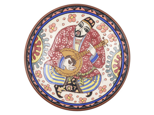 Ляган "Мужчина, играющий на домбре"