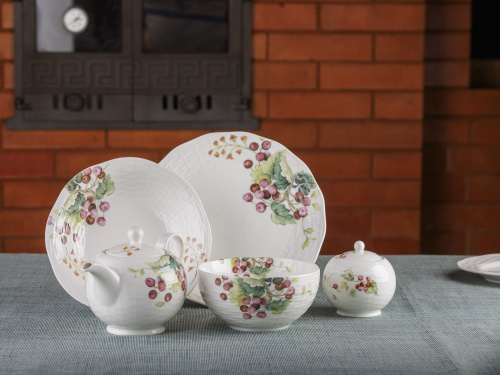 Тарелка керамическая Wild berries Line, PLOVER, 25 см