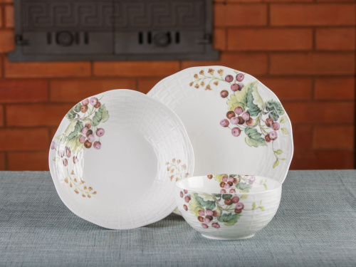 Тарелка керамическая Wild berries Line, PLOVER, 22 см